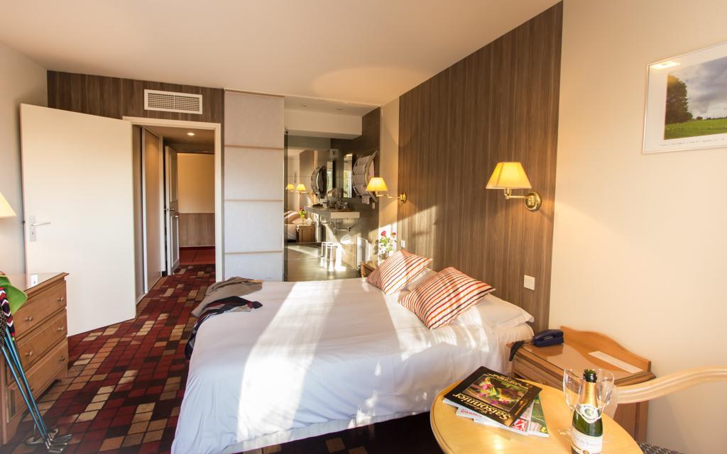 Les Trois Soleils Hotell Saint-Céré Eksteriør bilde